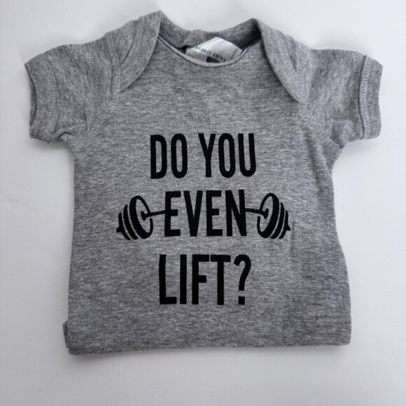 Set of 2 Onesies for a Weighlifting Baby, size 0-3 months, 3-6 months - Picture 3 of 9